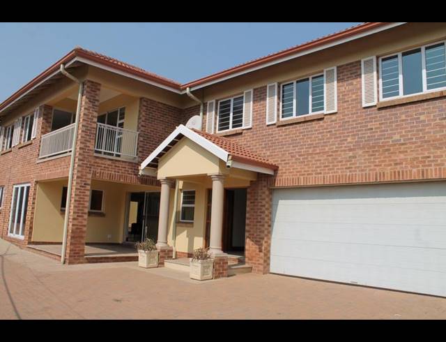 4 BEDROOM HOUSE FOR SALE IN KENSINGTON